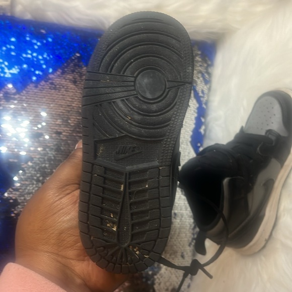 Jordan 1’s Toddler Boy 9C - Picture 4 of 8